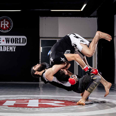 Wat heb je nodig voor MMA? De complete uitrustingsgids